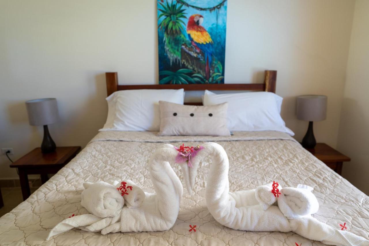 Caye Reef Condos Кей-Колкер Экстерьер фото